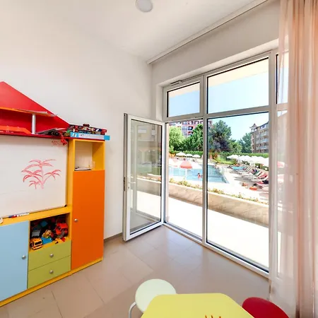 Maria Palace 4* Napospart