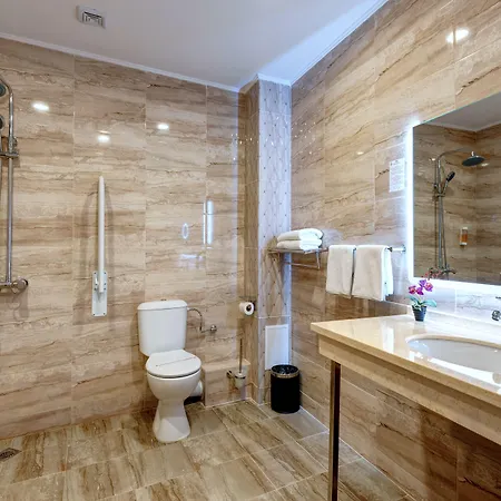 Maria Palace מלון סאני ביץ'