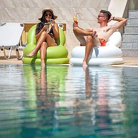 Maria Palace Hotel 4*