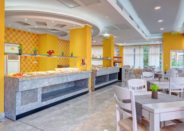 Отель Maria Palace 4*